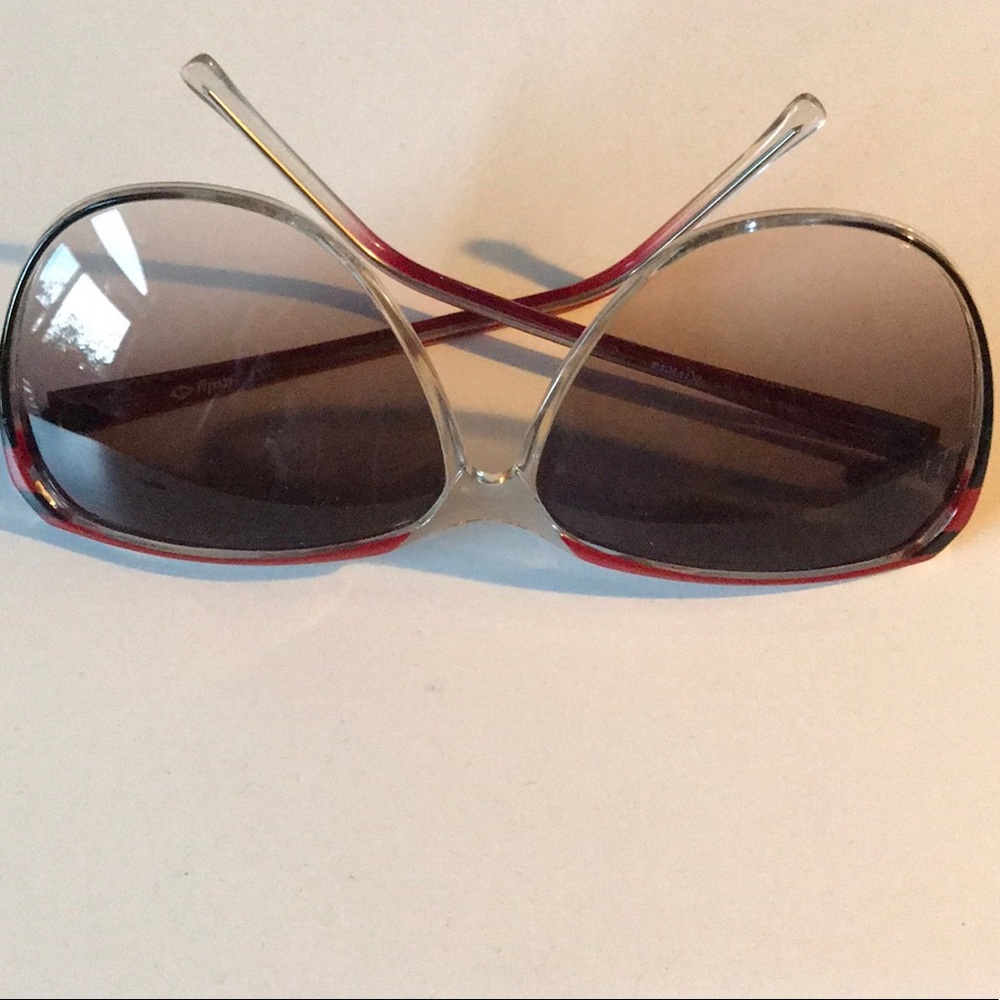 Anne Klein  Vintage Riviera Sunglasses 🕶